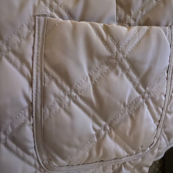 JONES NEW YORK QUILTED LIGHT BEIGE JACKET GOLD WITH POCKETS 1 INSIDE - Picture 4 of 6